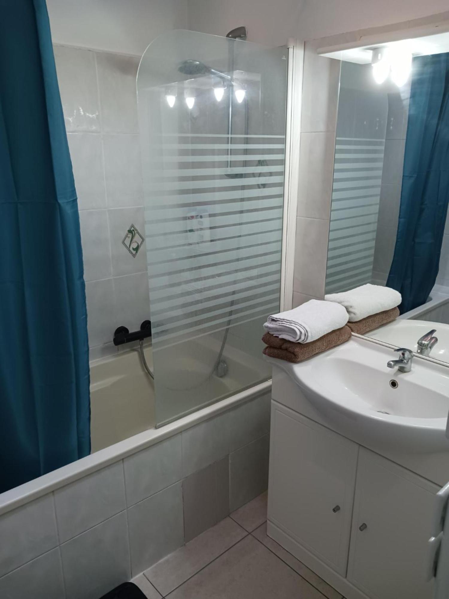 Chambre Privee Climatisee Chez Particulier, Wifi Apartment Perpignan Ngoại thất bức ảnh